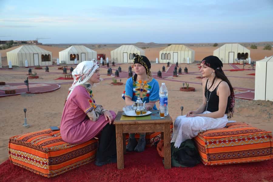 Merzouga: Overnight in Luxury camp with camels dinner - Sunset in the dunes, then camp after dark