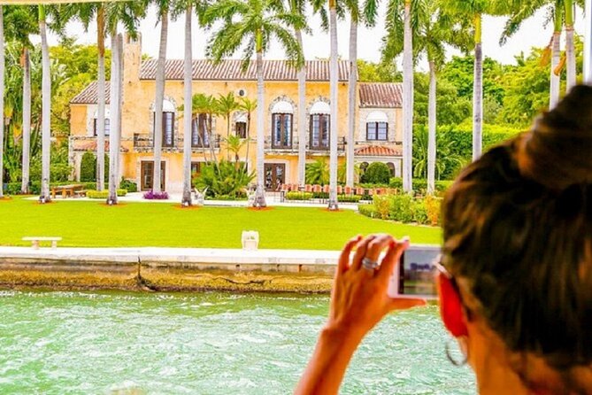 Miami Express Private Boat a 1- Hour Luxury Experience - Miami skyline views from the bay