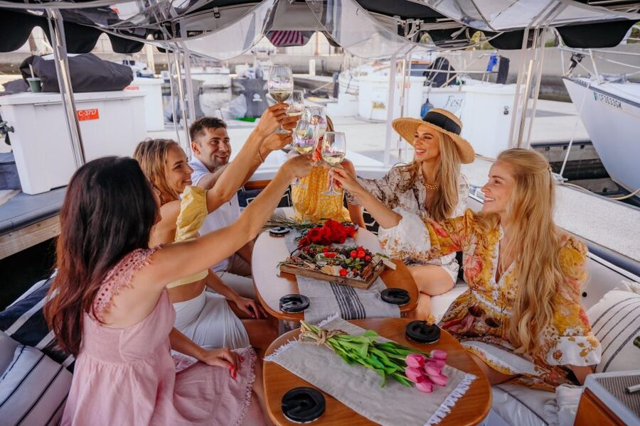 Miami: Luxury E-Boat Cruise with Wine and Charcuterie Board - Two hours along the Miami River