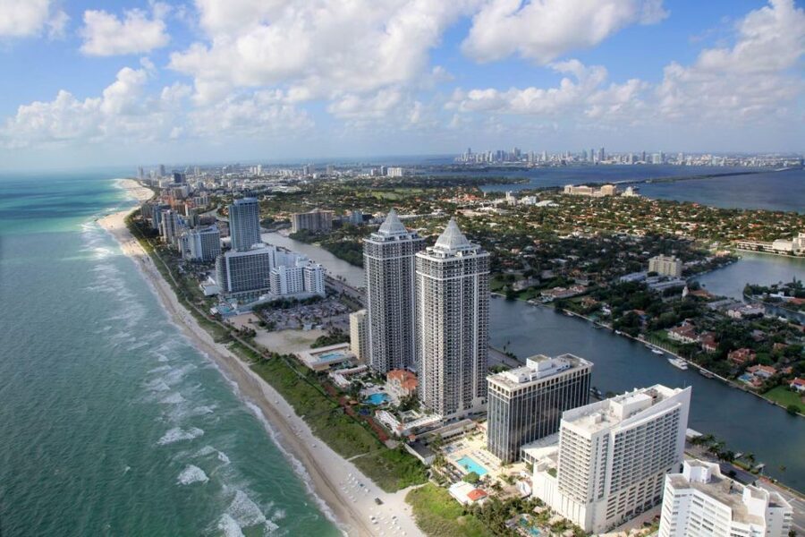 Miami: Private Luxury Airplane Tour with Champagne - From Miami Executive Airport to the Coast