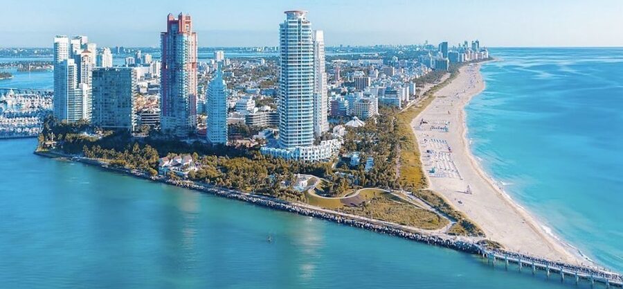 Miami: Private Luxury Airplane Tour with Champagne - Port of Miami, Brickell, and Downtown