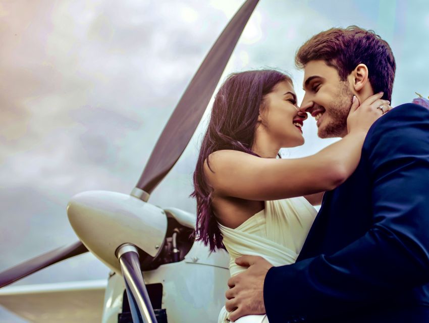 Miami: Private Luxury Airplane Tour with Champagne - Coral Gables and Coconut Grove from the Air