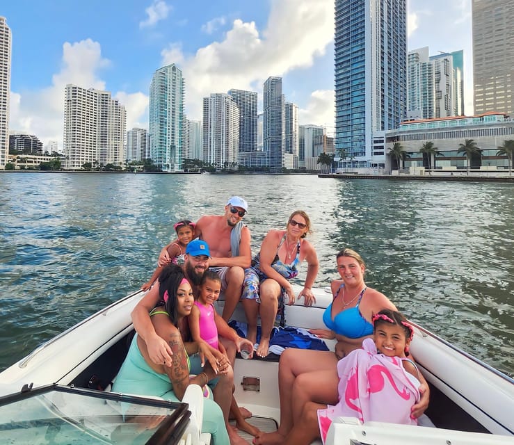 Miami: Private Luxury Boat Charter with a Captain - Four hours for birthdays and group celebrations