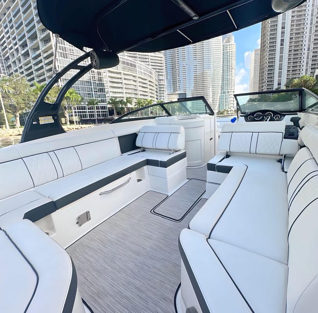 Miami: Private Luxury Boat Charter with a Captain - Six hours reaches Indian Creek and Haulover Sandbar