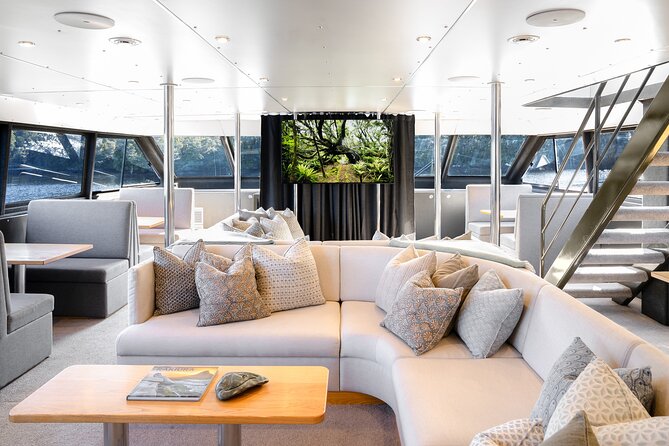 Milford Sound Luxury Lunch Cruise onboard The Fiordland Jewel - Lunch in the main saloon