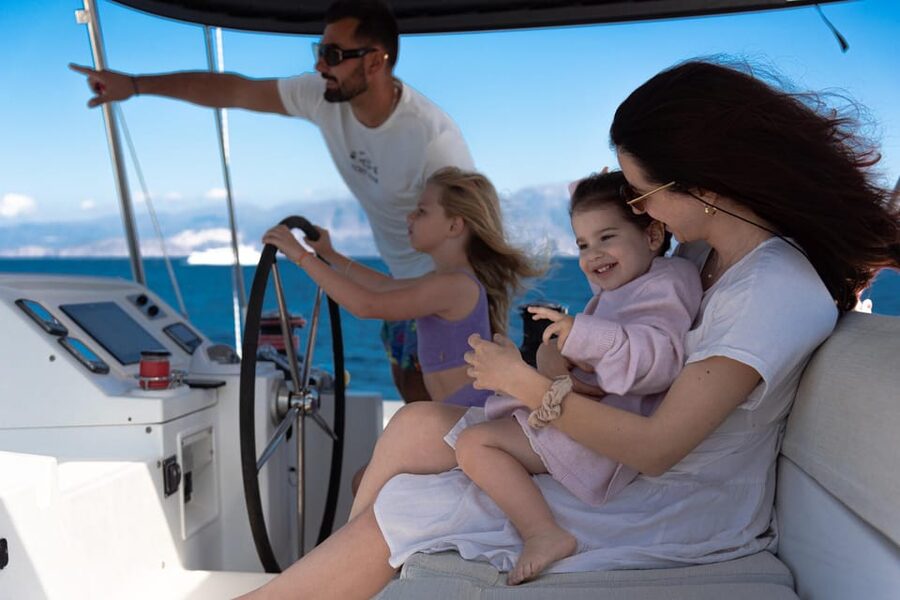 Milos: Full Day Luxury Catamaran with Full Meal & Open Bar - Polyegos and the Galazia Nera Blue Lagoon