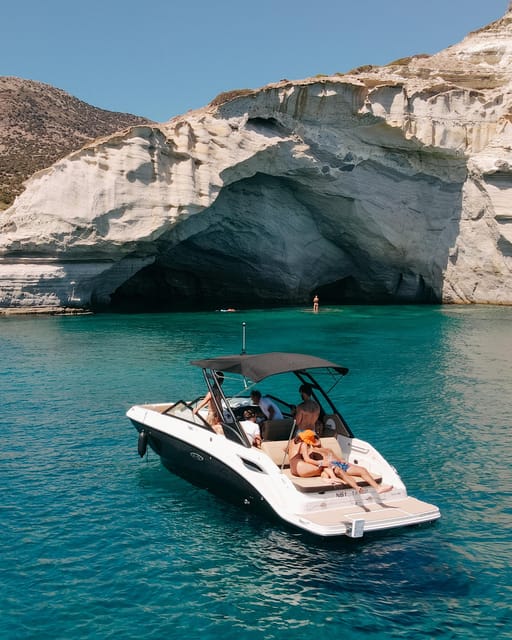 ❖ Milos: Luxury Private Cruise—Kleftiko Sarakiniko Poliegos - How to plan your five or eight hours
