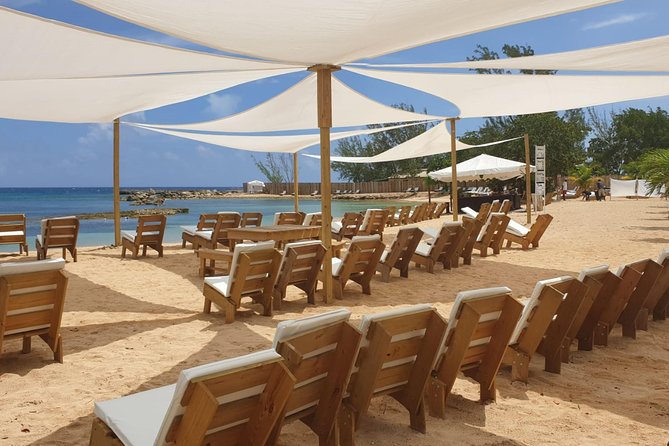 Montego Bay: Bamboo Beach Club VIP Access with Lunch & Cocktails - VIP service at your lounge chair