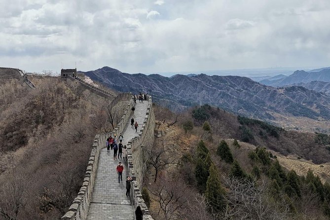 Mutianyu Great Wall Private Trip VIP Fast Track from PEK Airport - Arriving at the wall and skipping the shuttle line
