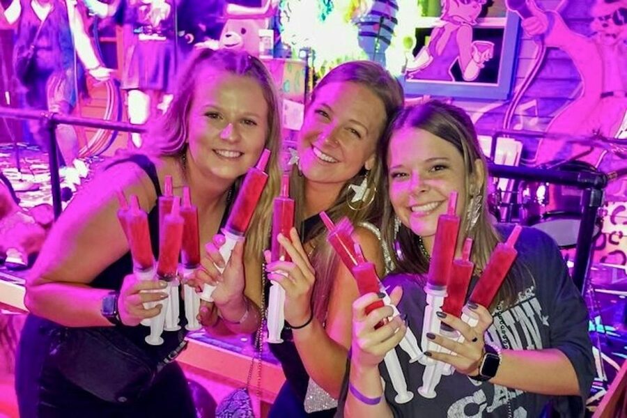 Nashville: Exclusive Entry and Special Offers VIP Bar Crawl - Key points to know before booking