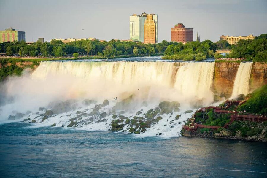 Niagara Falls: VIP Maid of the Mist & Cave of the Winds Tour - Should you book the VIP Maid of the Mist and Cave of the Winds tour?