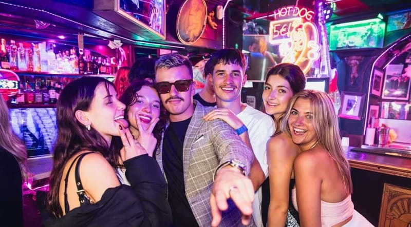 Nice: Bar/Pub Crawl with Free Shots and VIP Entry - What this Nice pub crawl is really like