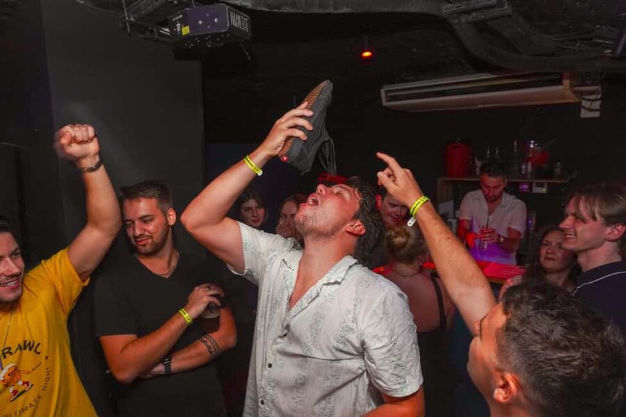 Nice: Orange Bar Crawl with 5 Free Shots & VIP Club Entry - Stop five: VIP entry at a real nightclub