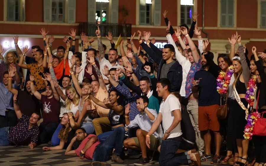 Nice: Ultimate Party Bar Crawl Free Shots & VIP Club Entry - Games that actually help you meet people