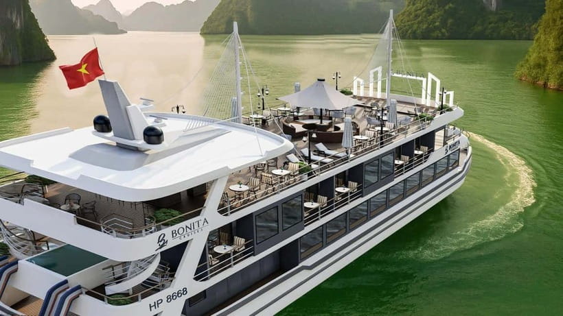 Ninh Binh: Lan Ha, Halong bay luxury cruises with balcony - Lunch among Cat Ba’s limestone islets