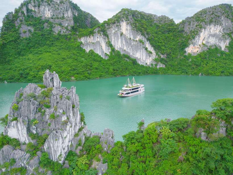 Ninh Binh: Luxury Day Cruise to Stunning Ha Long Bay + Lunch - Sung Sot Cave at 2:00 p.m.