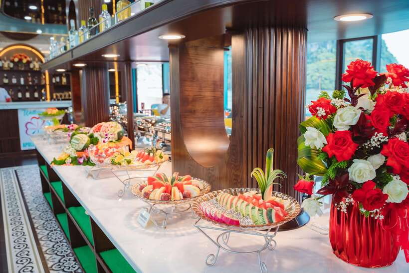 Ninh Binh: Luxury Day Cruise to Stunning Ha Long Bay + Lunch - Kayaking or bamboo boat through Luon Cave