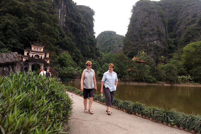 Ninh Binh Luxury Day Tour by Limousine- Small Group- All included - Lunch, water, and what all-inclusive really means