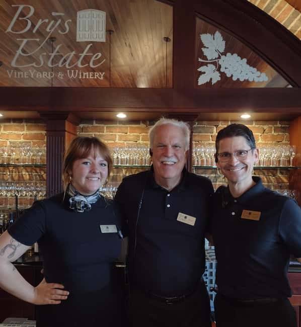 NON BUS VIP GMC YUKON Old Mission Traverse City Wine Tour - Bonobo Winery adds whiskey to the choices