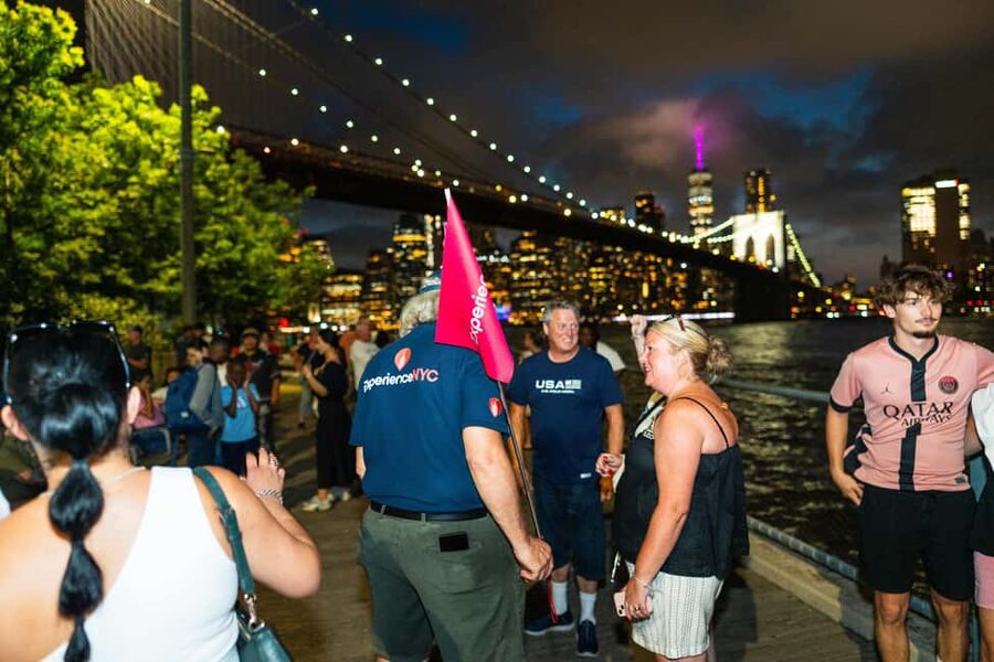 NYC at Night: 3-Hour Luxury Bus Tour of Top Highlights - Wall Street, the Charging Bull, and One World Trade Center