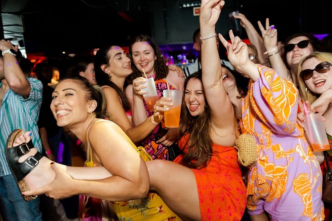 NYE Pub Crawl + VIP Club Entry - Midnight Champagne at Miradouro de Santa Catarina