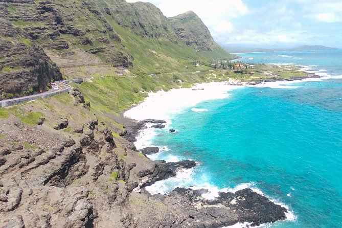 Oahu Unveiled: Tailored Luxury Private Island Tour - How guides shape the value