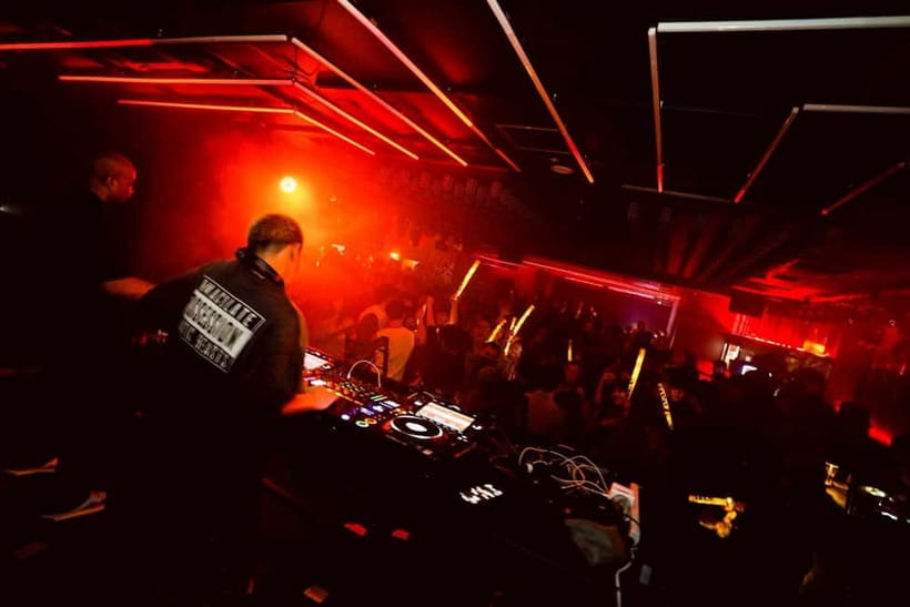 Osaka Dotonbori:GIRAFFE Nightclub Ticket with Drink/VIP Plan - A central Osaka night at GIRAFFE JAPAN