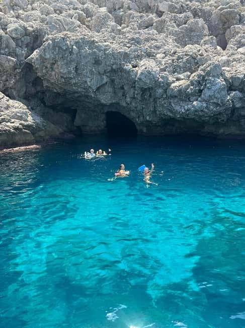 Palermo: Luxury Boat Tour with Snacks and Snorkeling - Grotta dell’Olio: a cave stop with a clear limit