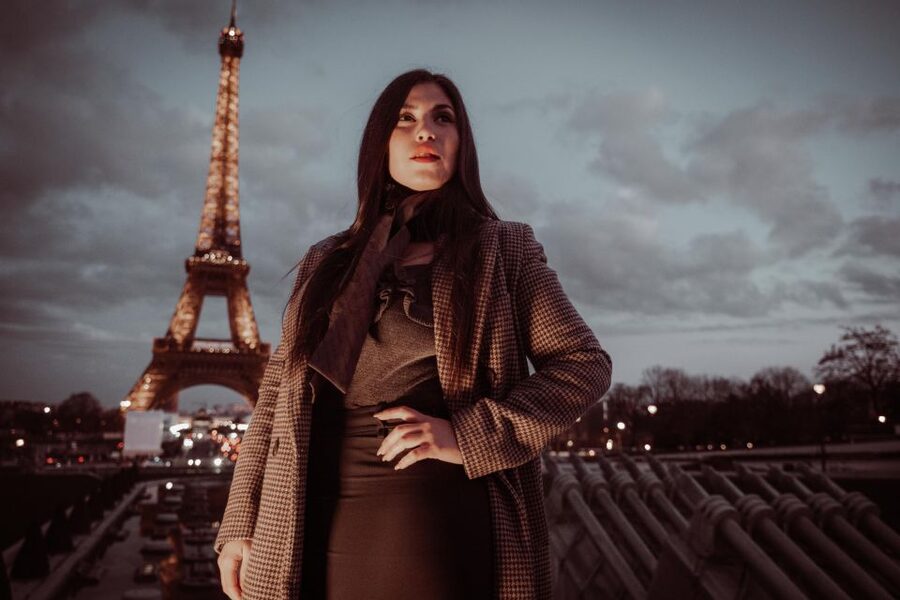 Paris: Luxury Photoshoot near the Eiffel Tower Photos in 24H - Should You Book the Eiffel Tower Photoshoot?
