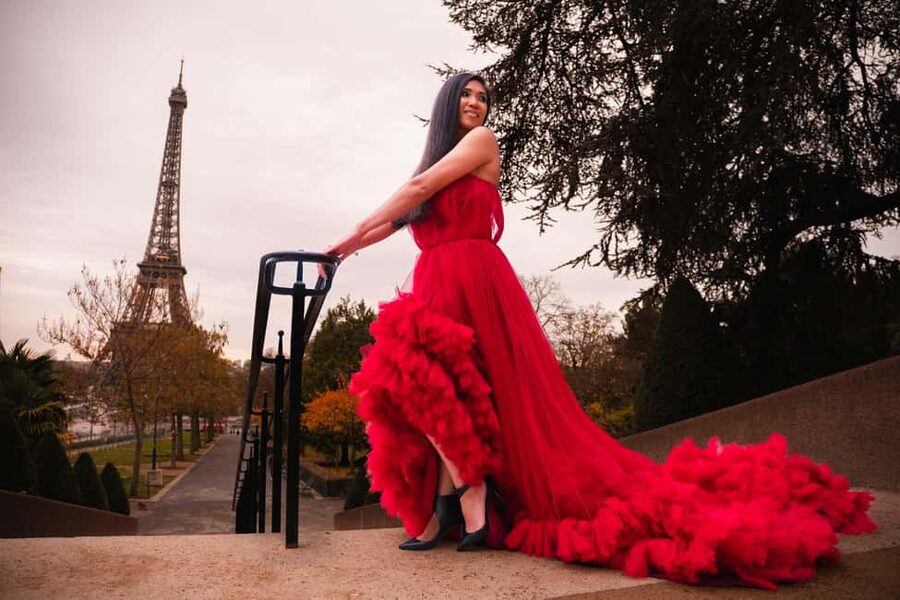 Paris: Luxury Photoshoot near the Eiffel Tower Photos in 24H - The Eiffel Tower Backdrop Without a Full-Day Commitment