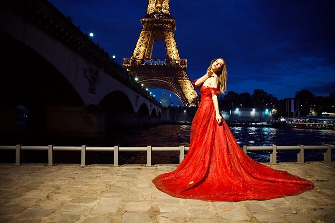 Paris: Luxury Private Photo Eiffel Tower & Louvre pyramid - The longest session at Les Colonnes de Buren