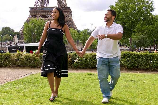 Paris Luxury Private Professional Photoshoot at the Eiffel Tower - Stop 4: Avenue de Camoens