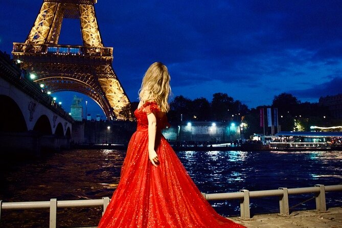 Paris Luxury Private Professional Photoshoot at the Eiffel Tower - Stop 1: Eiffel Tower portraits at Trocadéro