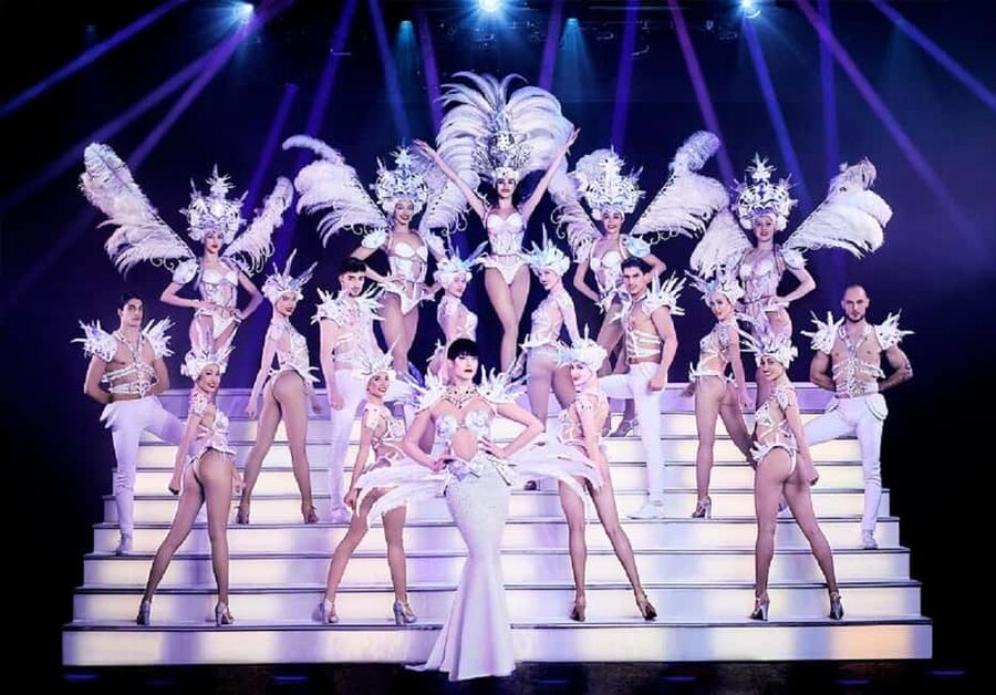 Paris: VIP Dinner and Cabaret Show at Paradis Latin - Main Courses With French Character