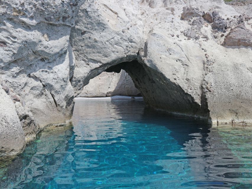 Paros: Private Paros and Antiparos Luxury Speedboat Tour - The boat is part of the experience