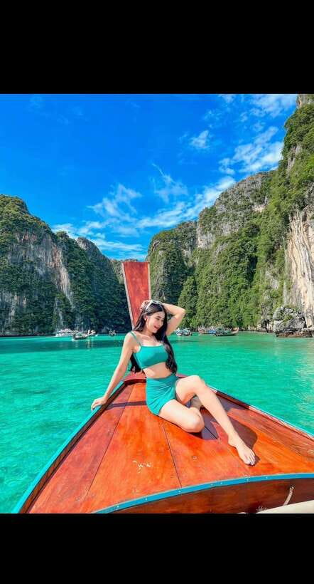phi phi island : Luxury Private Wooden Boat Rental - Pileh Lagoon is the calm-water centerpiece