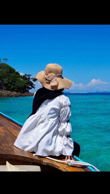 phi phi island : Luxury Private Wooden Boat Rental - Loh Samah Bay offers a quieter pause