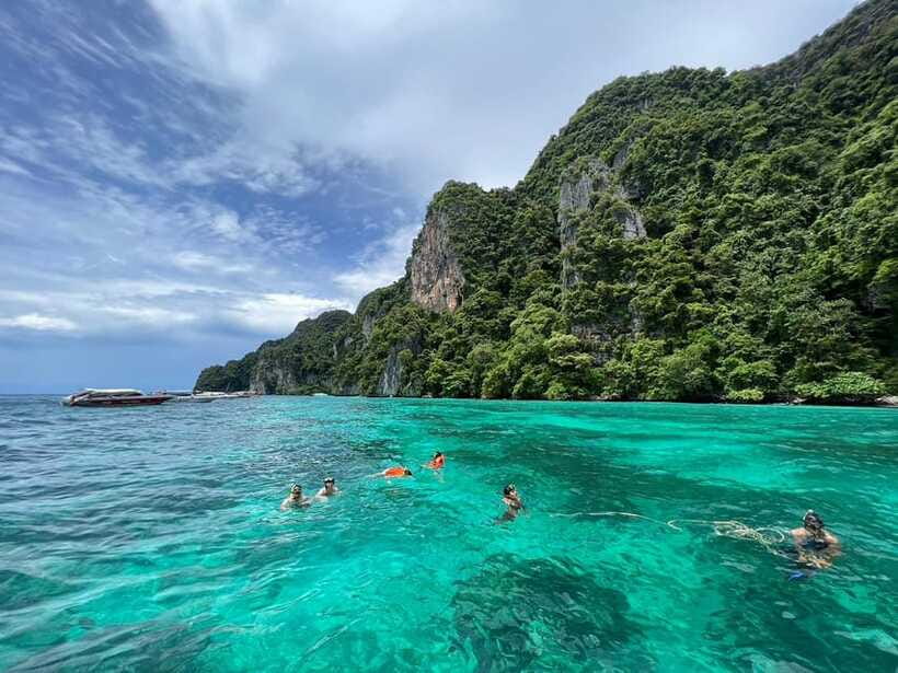 Phuket: KHAI ISLANDS TOUR with LUXURY SPEEDBOAT - What the $26 price really covers