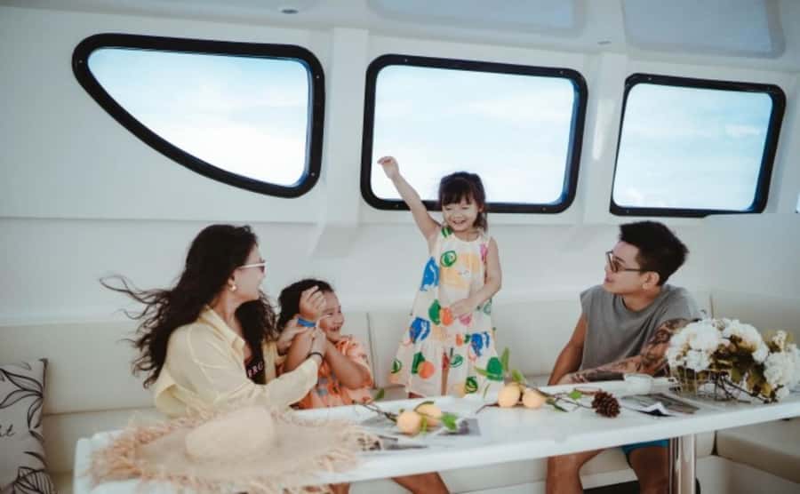 Phuket: Phi Phi, Maya, and Maiton by Luxury Yacht with Lunch - Key points at a glance