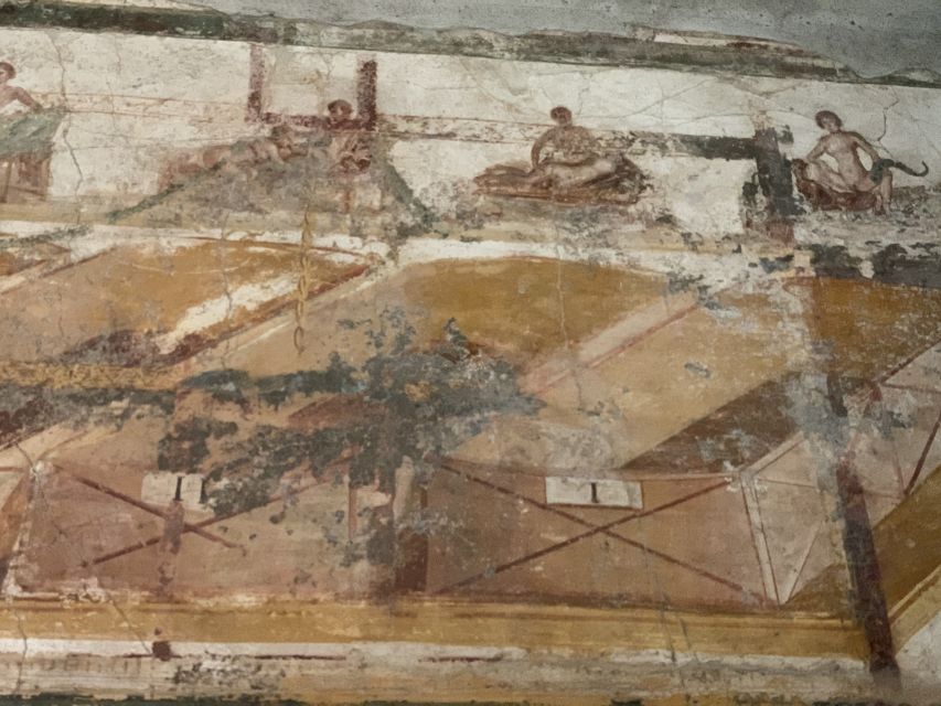 Pompeii VIP 3h Tour: Skip-the-line with your Archaeologist - The Lupanare and the Greater Decumanus