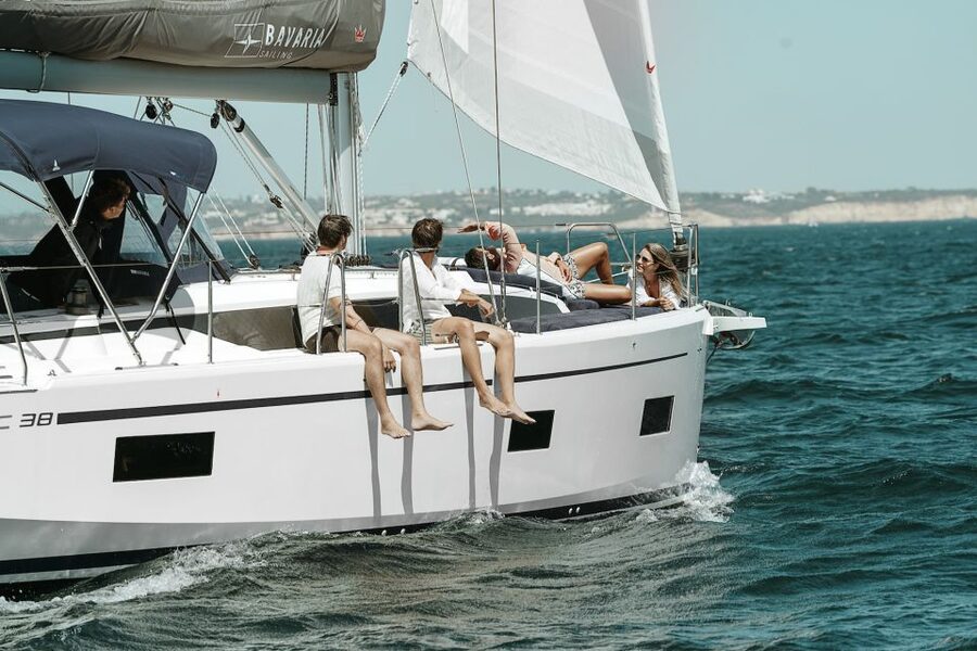 Portimao: Luxury Sail-Yacht Cruise with Sunset Option - Comfort, food, and the practical details