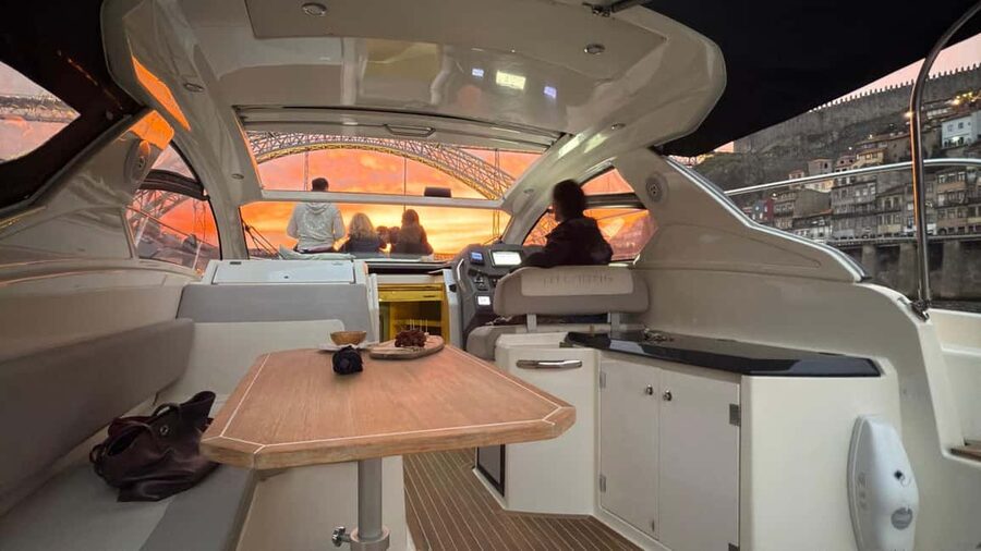 Porto: Luxury 6 Bridges Yacht Cruise with Wine & Snacks - Ponte Maria Pia and the Ironwork Above You