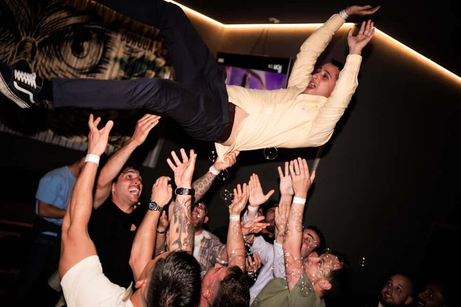 Porto: Pub Crawl with 7 Drinks, Games, and VIP Club Entry - What this Porto night is really designed to do