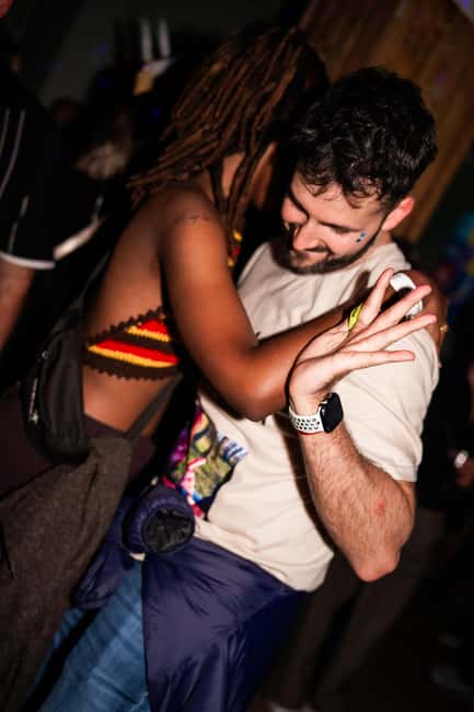 Porto: Pub Crawl with 7 Drinks, Games, and VIP Club Entry - Practical advice for a better night