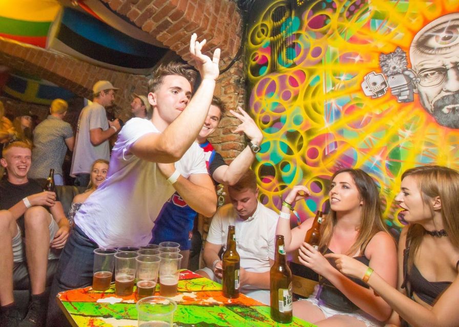 Prague: Pub Crawl with Open Bar and VIP Entry - Starting at Drunken Monkey in Old Town