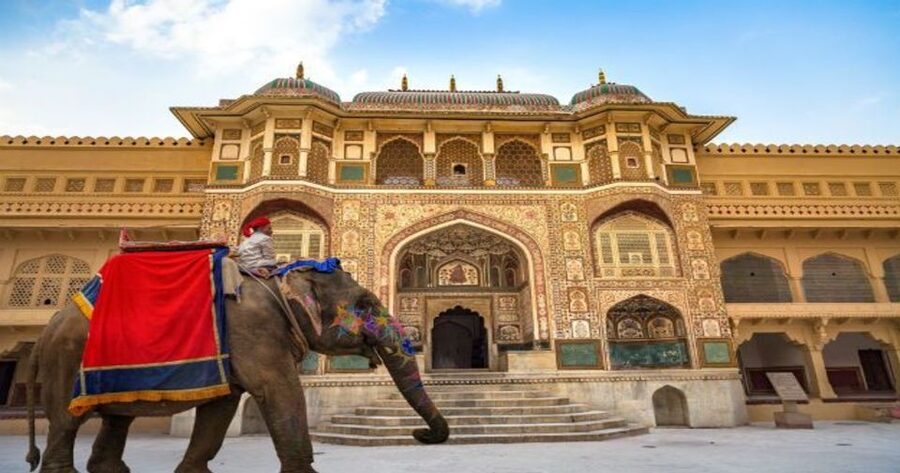 Private 4-Days Golden Triangle Luxury Tour From Delhi - Day 2: The Taj Mahal before breakfast