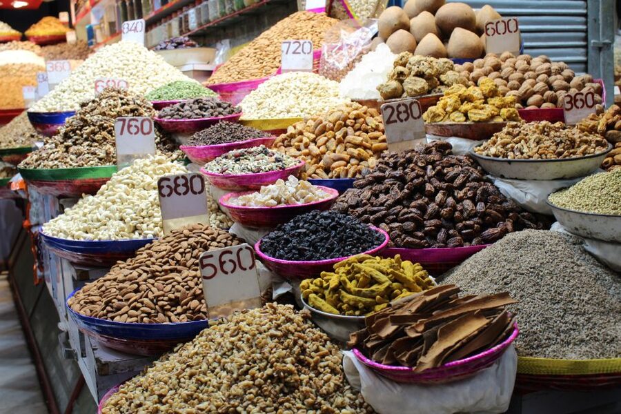 Private 4-Days Golden Triangle Luxury Tour From Delhi - Day 1: Qutub Minar, Lotus Temple, and the road to Agra