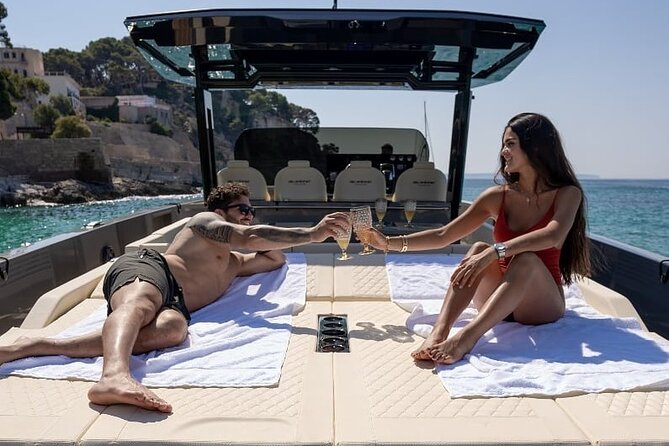 Private 5-Hour Cruise on Brand-New Luxury Yacht in Mykonos (Para Voce) - A spacious yacht with room to spread out