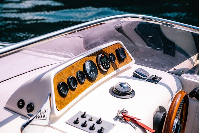 Private Cruise on Lake Como with Luxury Motorboat from 1H to 4H - Setting off from Como’s lakeside pier