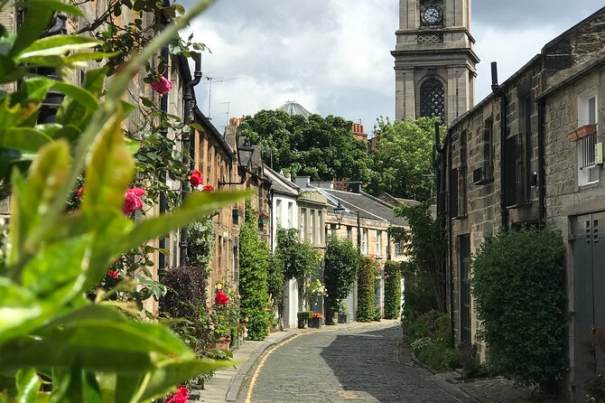 Private Edinburgh City 4-Hour Guided Tour in a black cab LEVC TX - Calton Hill: the strongest panoramic stop